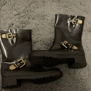 Vince Camuto rain boots